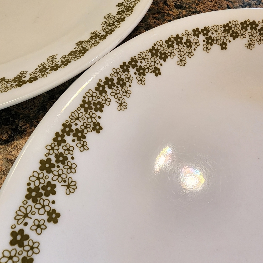 Corelle 10" Crazy Daisy Plates, Set of 4 - Picture 2 of 5